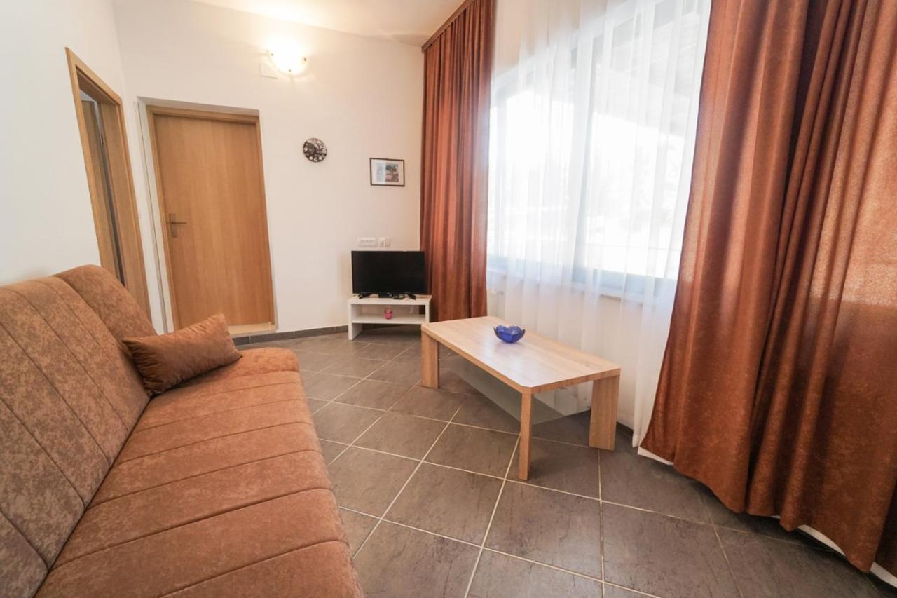 Apartments Mira Savudrija Crveni Vrh Kültér fotó